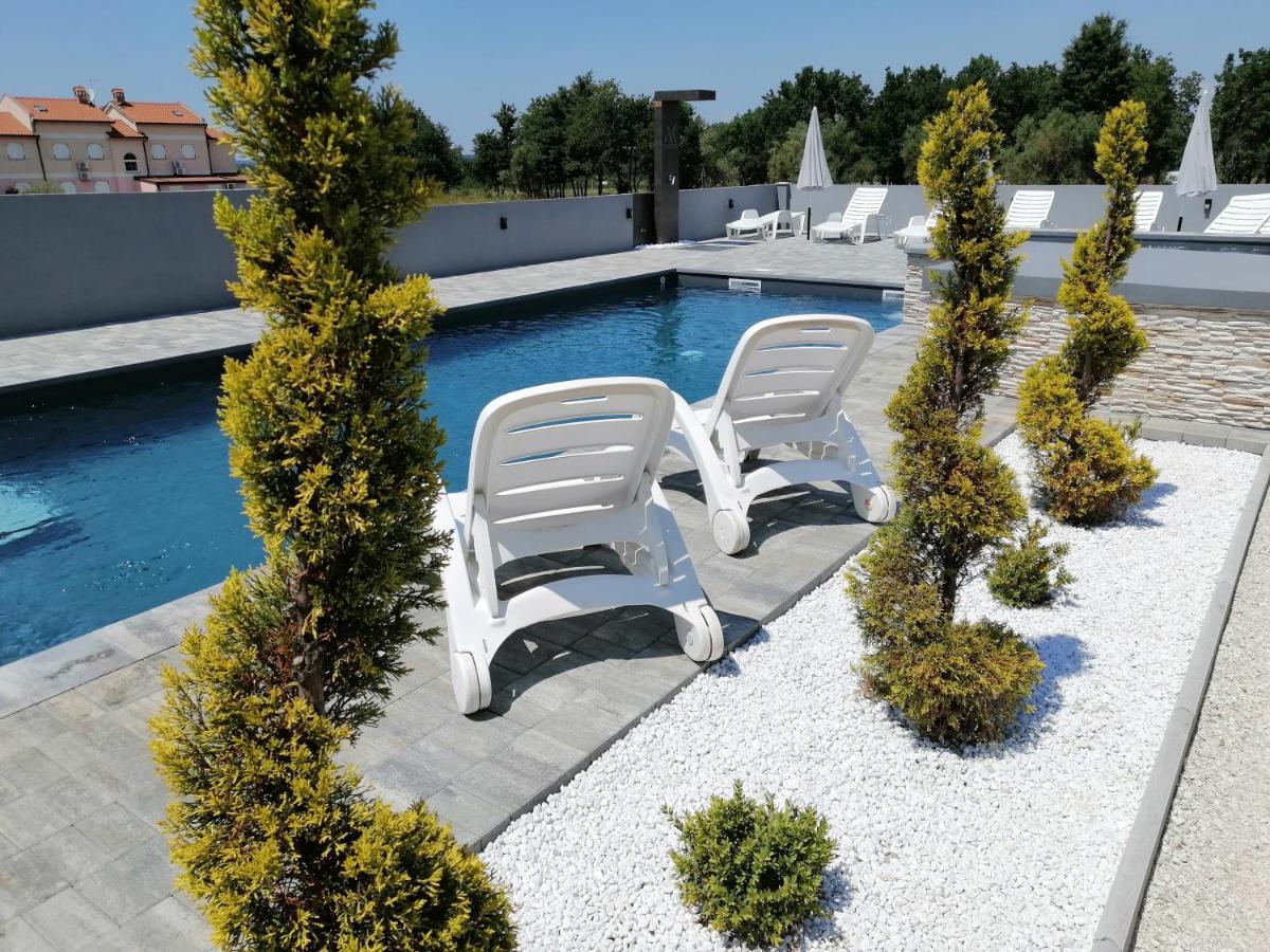 Apartments Katja Poreč Exterior foto